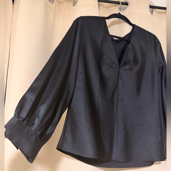 Banana Republic Black Satin Finish Blouse - Picture 2 of 4